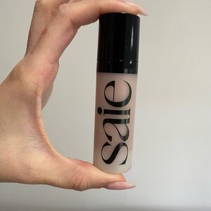 Saie Dewy Illuminator in Roseglow